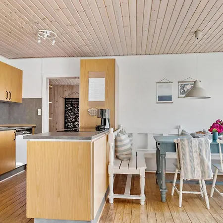 Cozy In With Wifi Holiday home